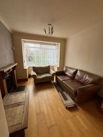 107 Rushfield Avenue, Belfast BT7 3FR - Photo 4