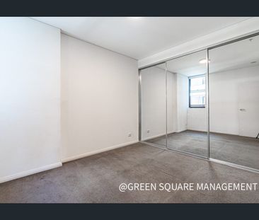 Luxury 2 Bedroom Apartment for Rent - Photo 2