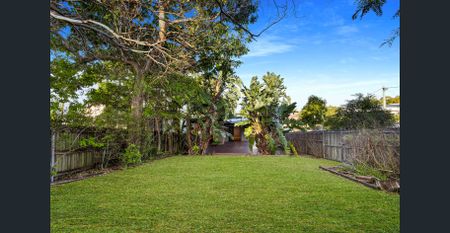 Entertainer's dream in heart of Kedron - Photo 2