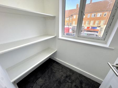 3 bedroom flat to rent - Photo 5