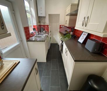 3 bedroom terraced house to rent - Photo 5