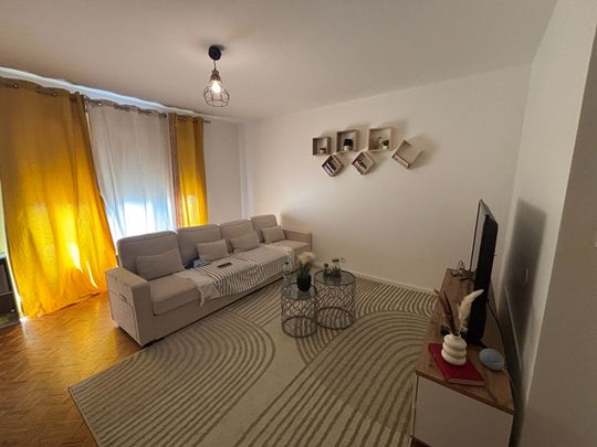 Location Appartement 3 pièces 70m² - Photo 1