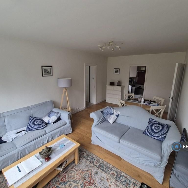 2 bedroom flat to rent - Photo 1