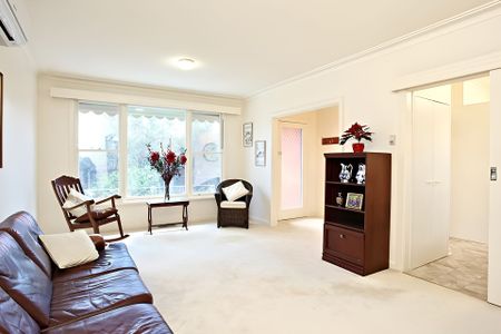 Unit 4/1 Outlook Drive, Camberwell. - Photo 3