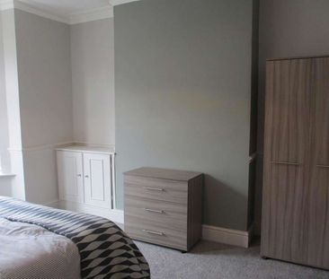 Portland Road Unit 2 - Photo 3