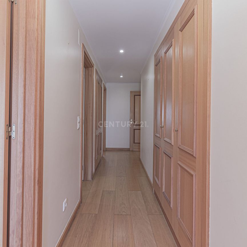 APARTAMENTO T3 ALTA DE LISBOA -LUMIAR COM TUDO PERTO DE SI! - Photo 1