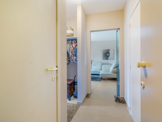 Appartement met 2 slaapkamers met zicht op het water. - Foto 1