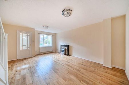 3 bedroom semi-detached house to rent - Photo 3