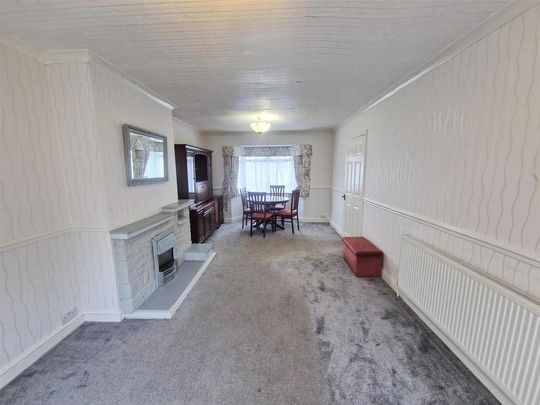 3 bedroom semi-detached house to rent - Photo 1