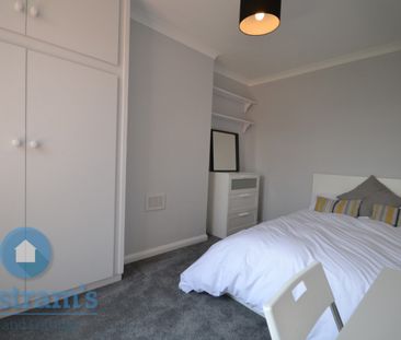 4 bed Mid Terraced House for Rent - Photo 6