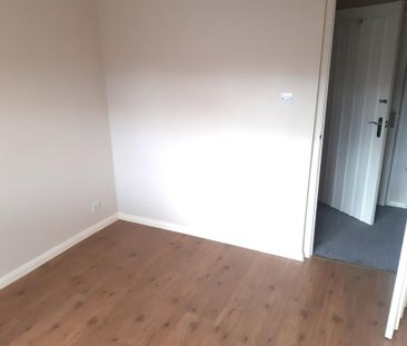 3 bedroom detached house to rent - Photo 4