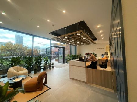 1 Bed Flat, Glasswater Locks, B4 - Photo 5