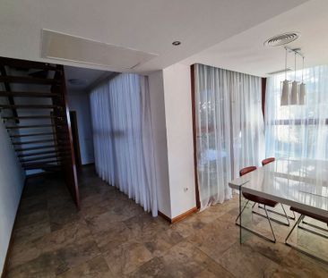 Luxury Semidetached House for rent in Benahavís, Spain - Photo 1