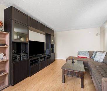 For Lease - 975 Warwick Court Unit# 802, Burlington, Ontario - Photo 3