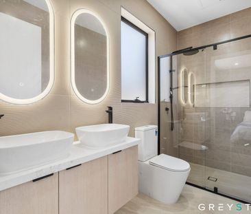 Luxurious Family Living in Fraser Rise! - Photo 5