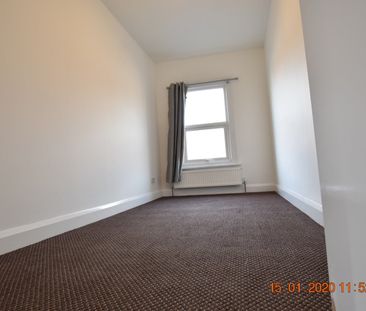 2 Bed Flat, Park Street, LU1 - Photo 1
