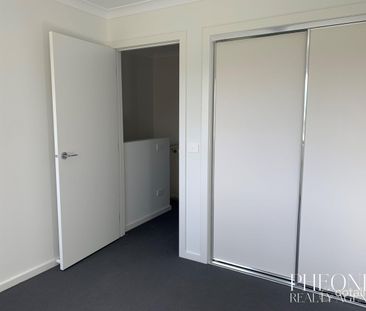 Modern 2 BEDROOM TOWNHOUSE PLUS STUDY - Photo 2