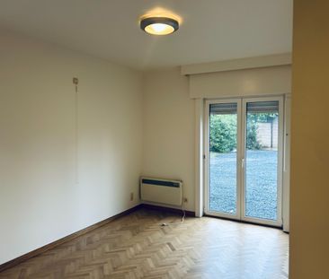 Ruim appartement (111m2) met 2 slpk. en garage aan de rand van Zwevegem - Foto 3