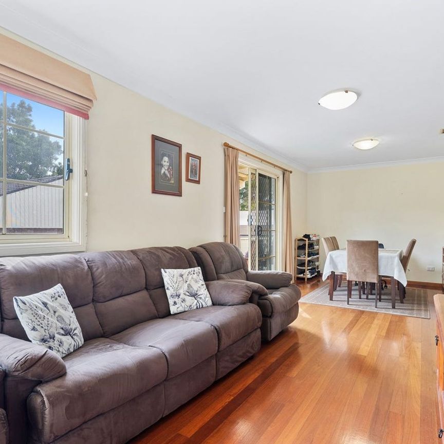 Well Kept Three Bedroom&comma; Family Home&excl; - Photo 1