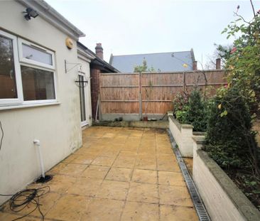 5 bedroom semi-detached house to rent - Photo 5