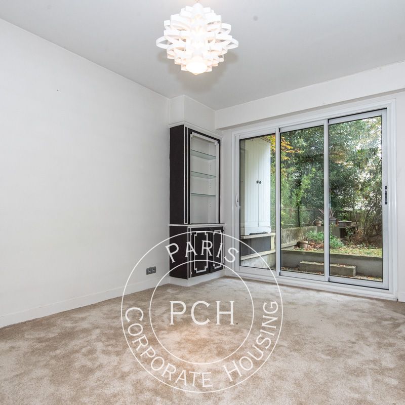 Rue des Charmes, - Photo 1