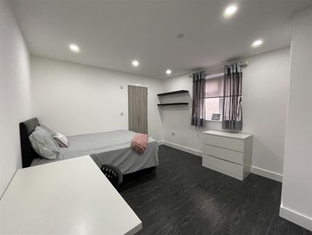 The Walk, Cardiff - Photo 4