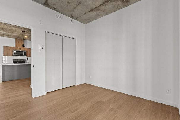 230 Boulevard Harwood - Photo 1