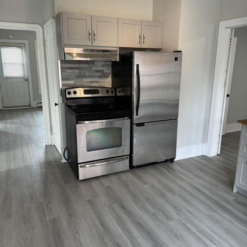 Immeuble - 866 à 882 Short 5 1/2 à Louer - Photo 1