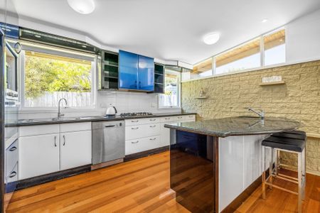 732 Melbourne Road , - Photo 3