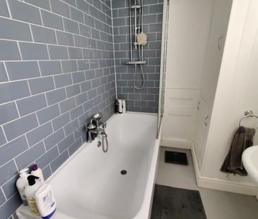 7 bedroom detached house to rent - Photo 4