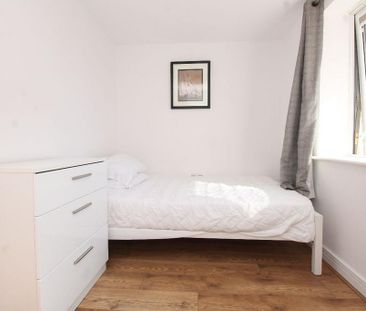2 bedroom flat to rent - Photo 6