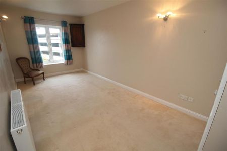 3 bedroom apartment to rent - Photo 3