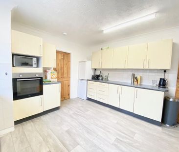 Leopold Road, Norwich - Photo 1