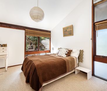 136 Lucinda Avenue, Wahroonga, NSW 2076 - Photo 2