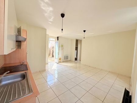 Location Appartement 2 pièces 45m² - Photo 3