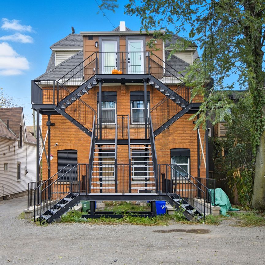 For Lease - 115 Catharine Street Unit# 2, Hamilton, Ontario - Photo 1