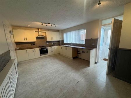 18 Glencolin Avenue, Belfast, BT11 8NZ - Photo 3