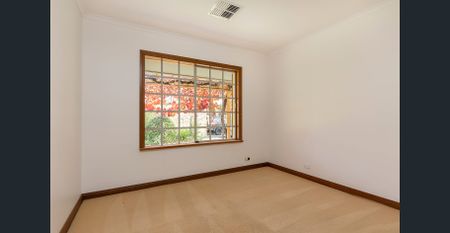 Great Family Home in a Fantastic Location - Photo 2