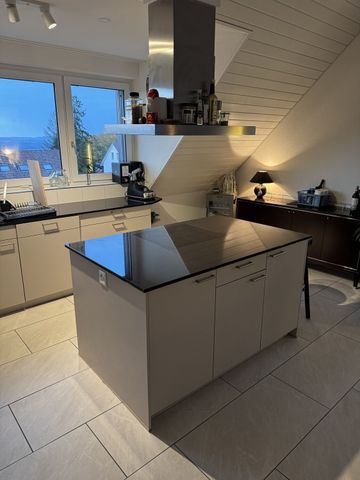 4-ROOM APARTMENT WITH DUPLEX IN PFAFFHAUSEN (ZH), FURNISHED, TEMPORARY - Photo 4