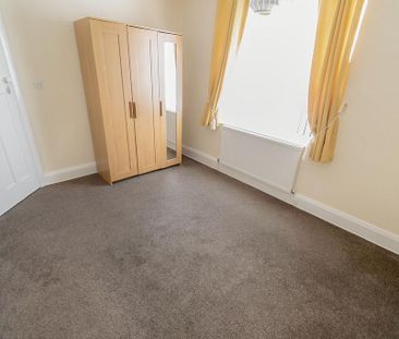 3 bedroom detached bungalow to rent - Photo 3