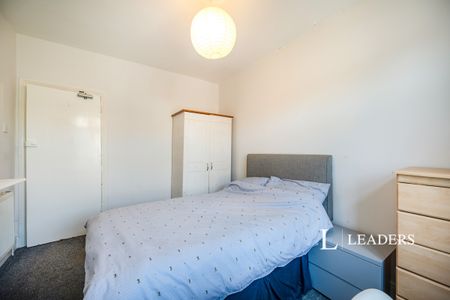 4 bedroom house to rent Mafeking Road, PO4 - Photo 4