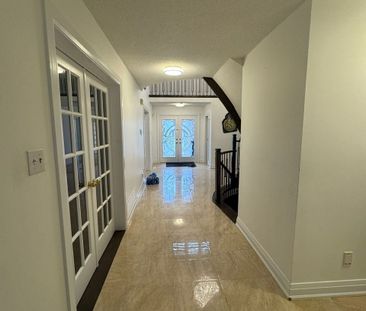 For Lease - 5 Burwash Court, Brampton, Ontario - Photo 1