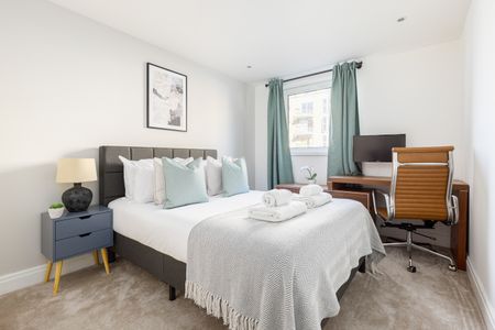 2 Bed Flat, Compass House, SW18 - Photo 5