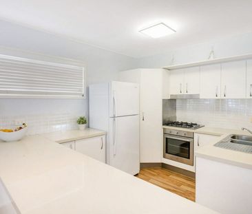 3/10 Burton Street, Indooroopilly, Qld 4068 - Photo 1