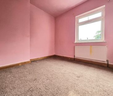 3 Bed Terraced House, Warren Road, LU1 - Photo 2