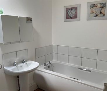 2 bedroom apartment to rent - Photo 6