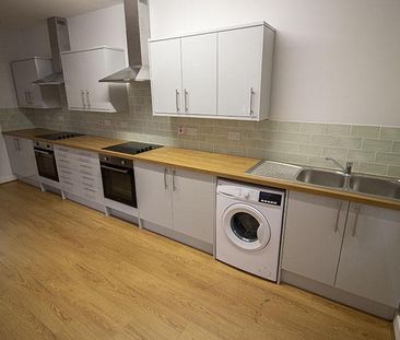 8 bedroom townhouse to rent - Photo 6