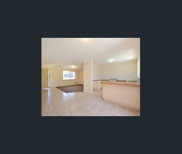 LEDA COSY 3x1 UNIT IN QUIET COMPLEX - Photo 3