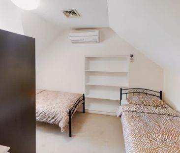 138 Bowman St, Sydney - Photo 1