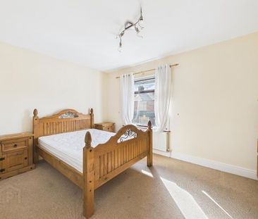 18 Willowfield Parade, Belfast, BT6 8HQ - Photo 3